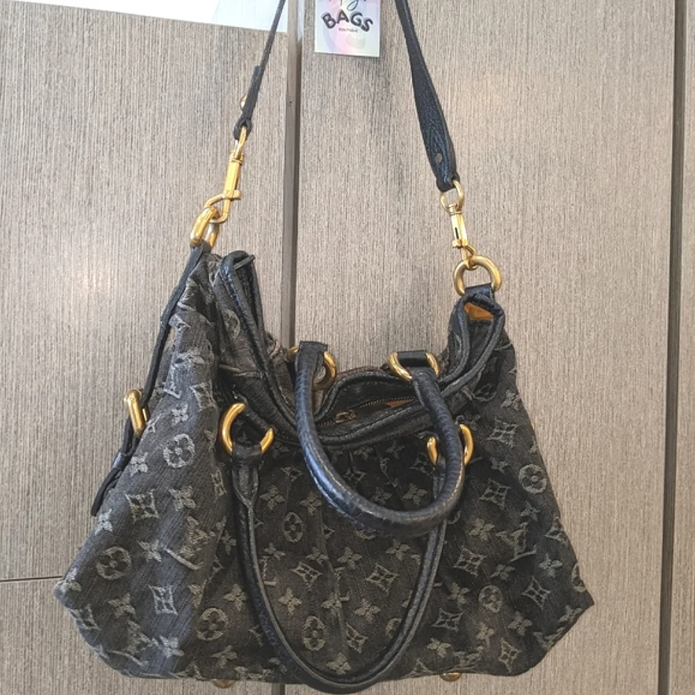 Louis Vuitton: Monogram Denim Celebrity Neo Cabby MM - Picture 5 of 16